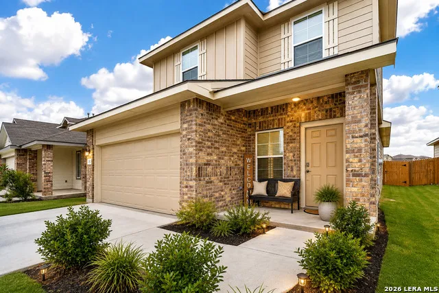 125 Legendary Trail Loop Floresville, TX 78114