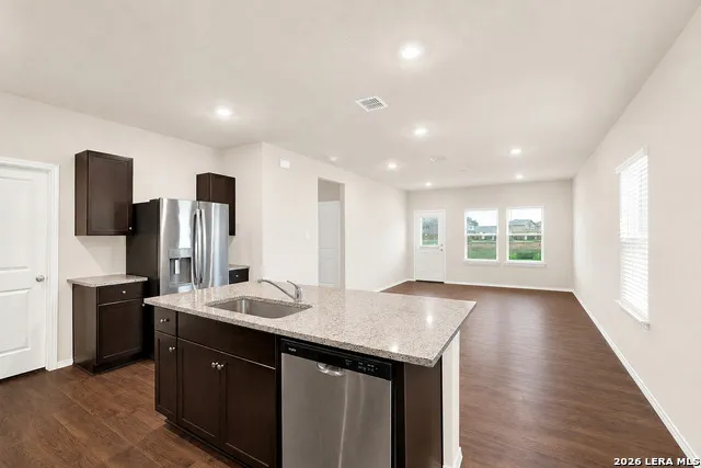 125 Legendary Trail Loop Floresville, TX 78114