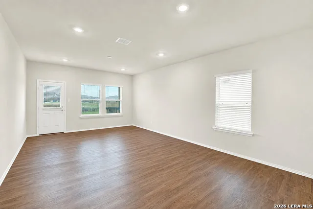 125 Legendary Trail Loop Floresville, TX 78114