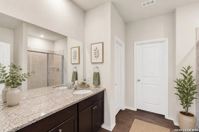 125 Legendary Trail Loop Floresville, TX 78114