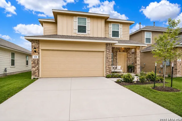 125 Legendary Trail Loop Floresville, TX 78114