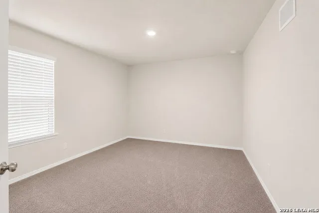 125 Legendary Trail Loop Floresville, TX 78114