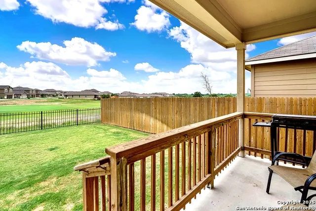 125 Legendary Trail Loop Floresville, TX 78114