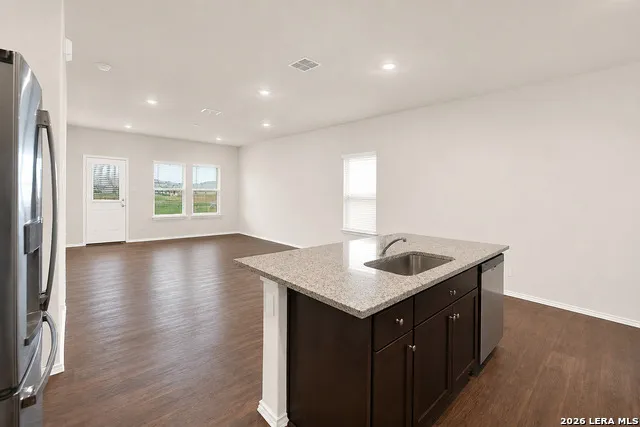 125 Legendary Trail Loop Floresville, TX 78114