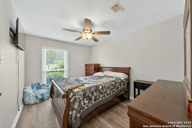 3413 Foxbriar Schertz, TX 78108