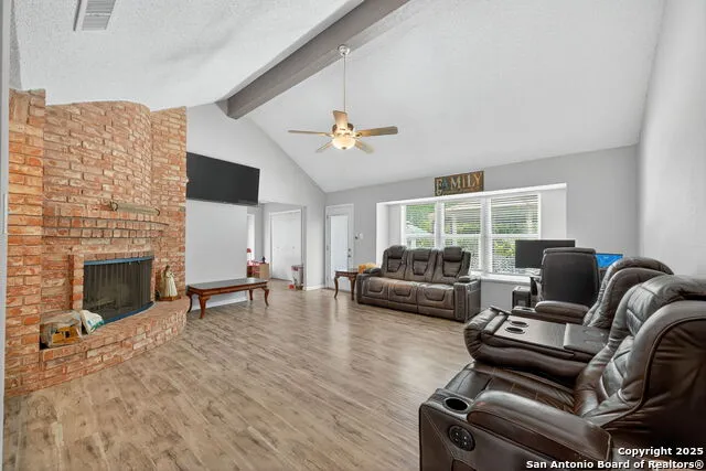 3413 Foxbriar Schertz, TX 78108