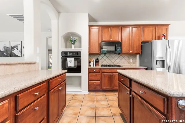 3319 ROAN VLY San Antonio, TX 78259