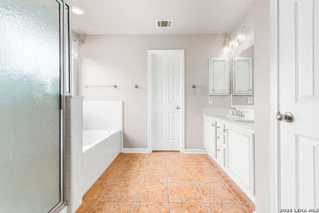 3319 ROAN VLY San Antonio, TX 78259