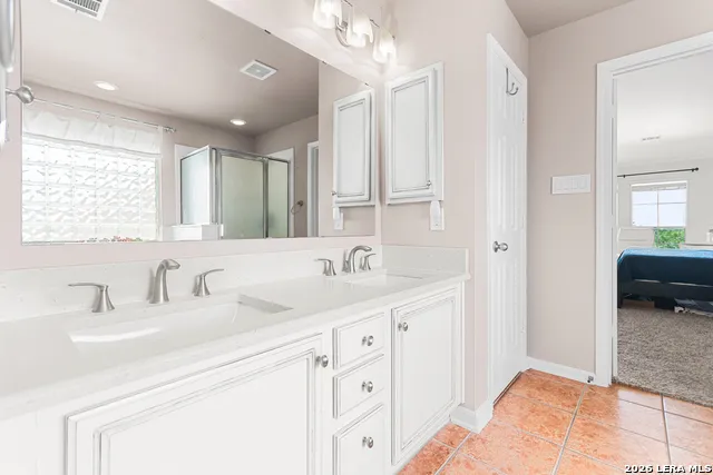 3319 ROAN VLY San Antonio, TX 78259