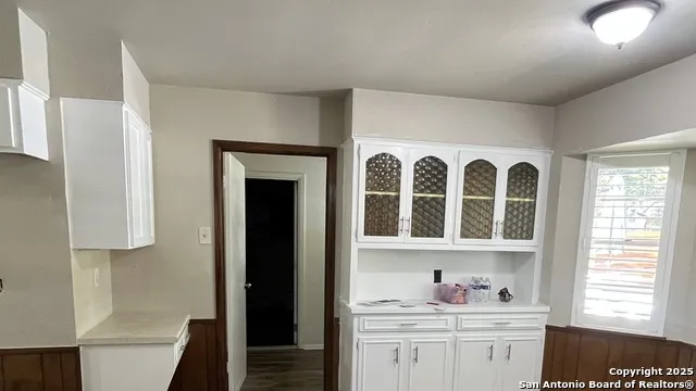 123 Granada Universal City, TX 78148