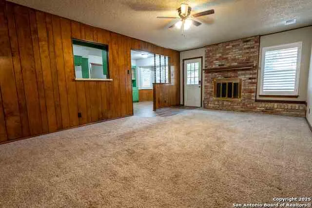 123 Granada Universal City, TX 78148