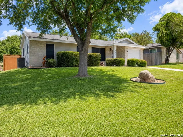 7426 MOUNTAIN OAK TRL Live Oak, TX 78233