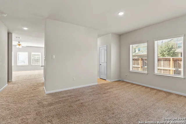 8904 Portobello Way Converse, TX 78109