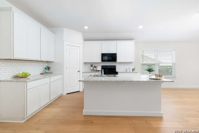 3642 TWIN DISH WAY New Braunfels, TX 78130
