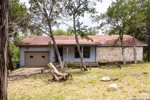 127 WHITE TAIL DR