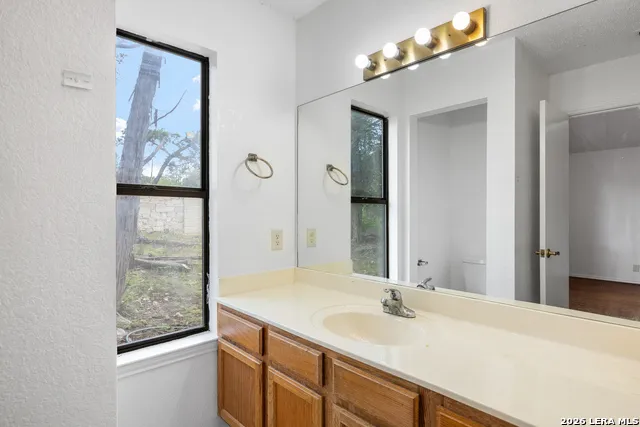 127 WHITE TAIL DR Kerrville, TX 78028