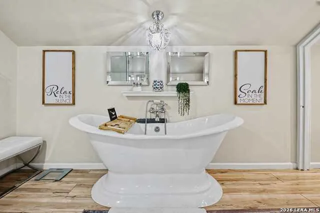 207 Woodlake Dr McQueeney, TX 78123