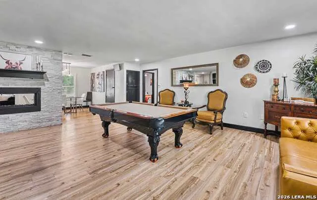 207 Woodlake Dr McQueeney, TX 78123