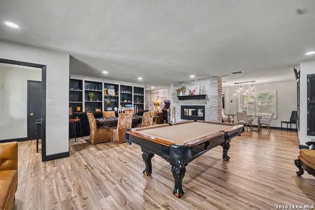 207 Woodlake Dr McQueeney, TX 78123