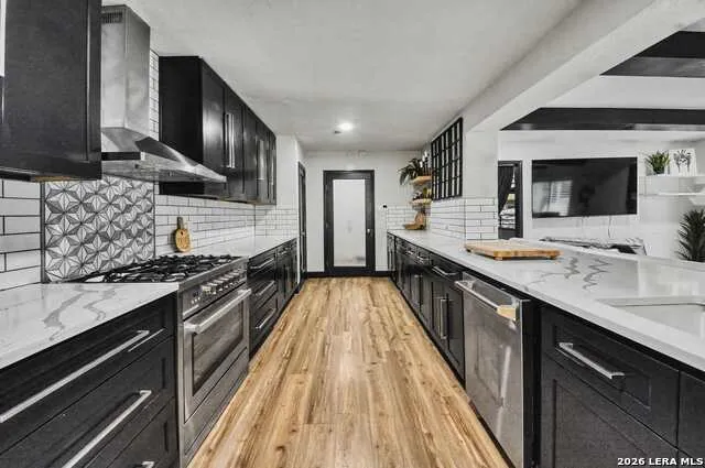 207 Woodlake Dr McQueeney, TX 78123