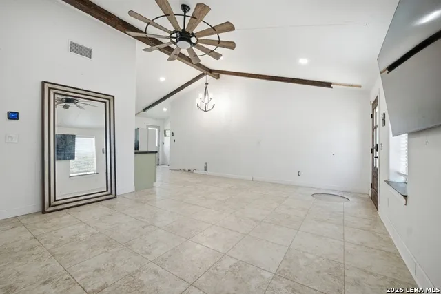 909 County Road 669 Devine, TX 78016