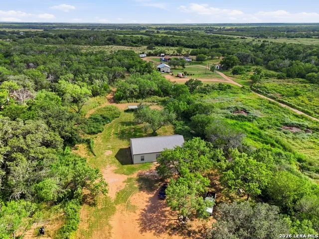 909 County Road 669 Devine, TX 78016