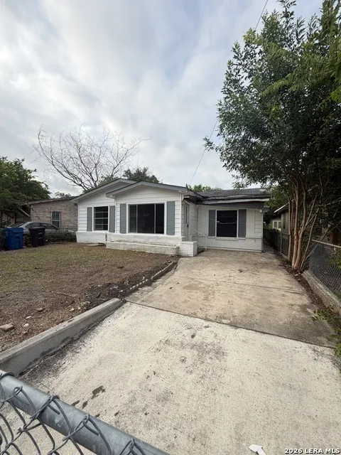 662 Brunswick Blvd