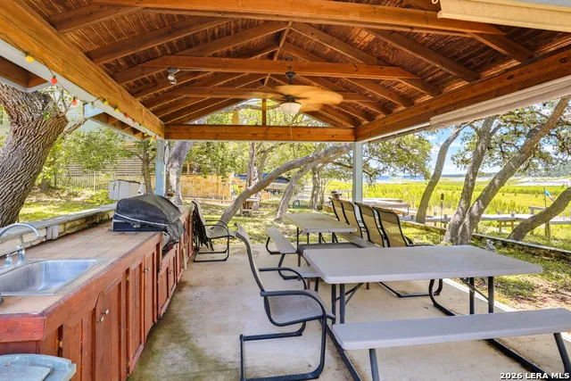 928 PEBBLE BEACH RD Lakehills, TX 78063