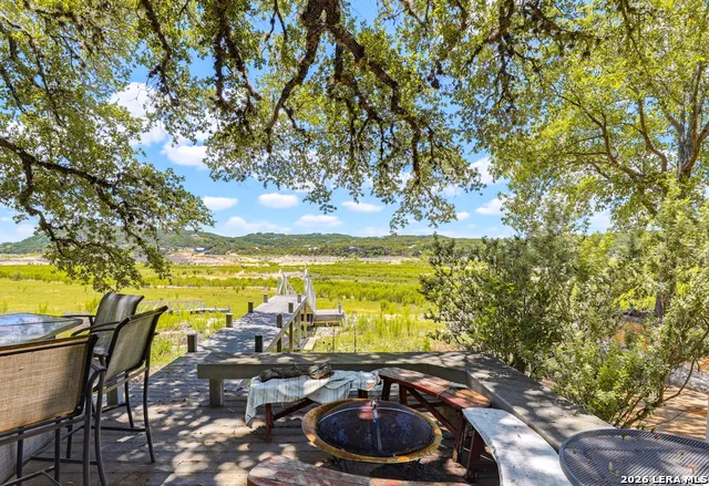 928 PEBBLE BEACH RD Lakehills, TX 78063