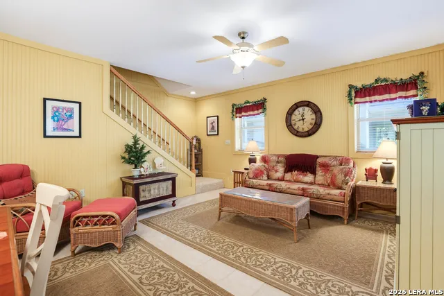 928 PEBBLE BEACH RD Lakehills, TX 78063
