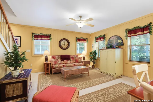 928 PEBBLE BEACH RD Lakehills, TX 78063