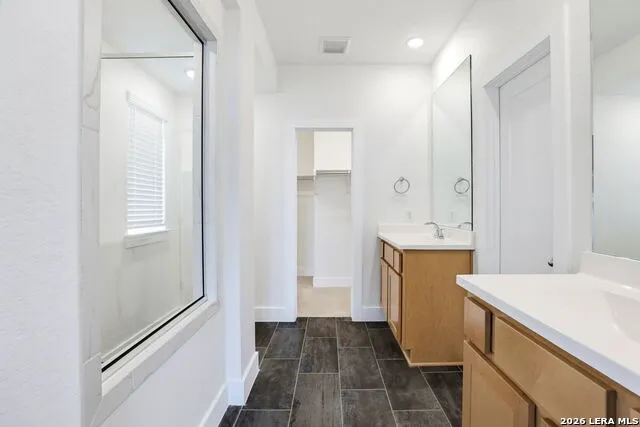 138 Red Oak Castroville, TX 78009