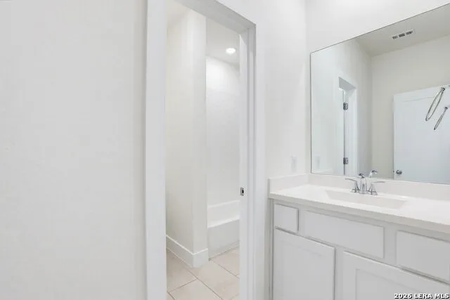 138 Red Oak Castroville, TX 78009