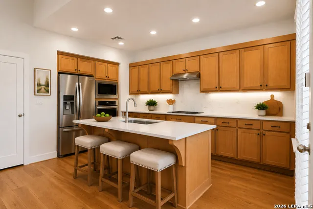 138 Red Oak Castroville, TX 78009
