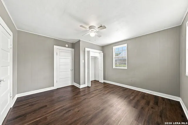 204 E DAVIS ST Kerrville, TX 78028