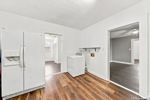 204 E DAVIS ST Kerrville, TX 78028