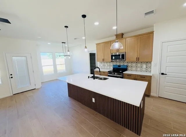 2205 MESA BRK Schertz, TX 78154