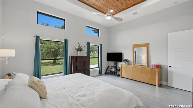 1179 TROTTER LN New Braunfels, TX 78132