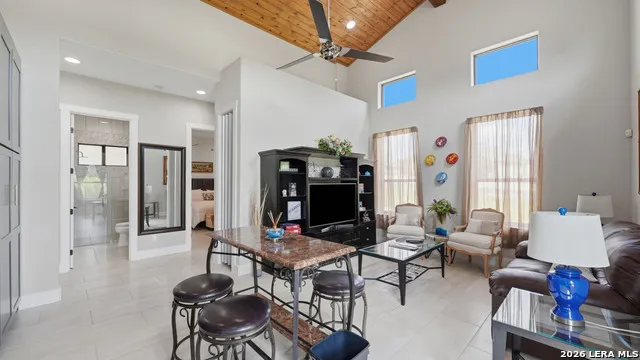 1179 TROTTER LN New Braunfels, TX 78132