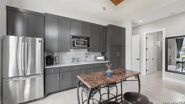1179 TROTTER LN New Braunfels, TX 78132