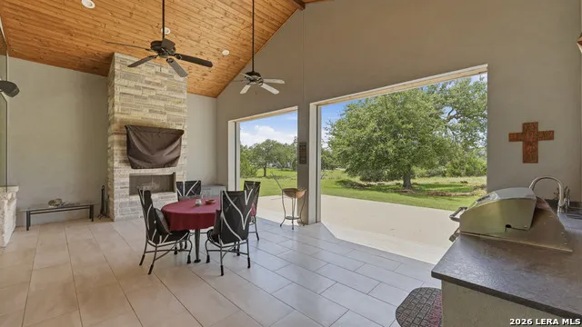 1179 TROTTER LN New Braunfels, TX 78132
