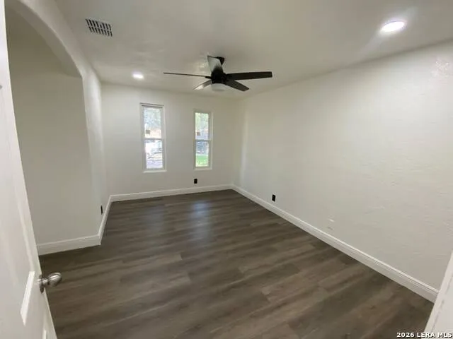 8355 TIMBER BASIN ST San Antonio, TX 78250