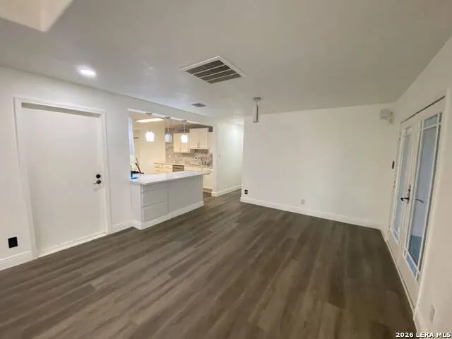 8355 TIMBER BASIN ST San Antonio, TX 78250