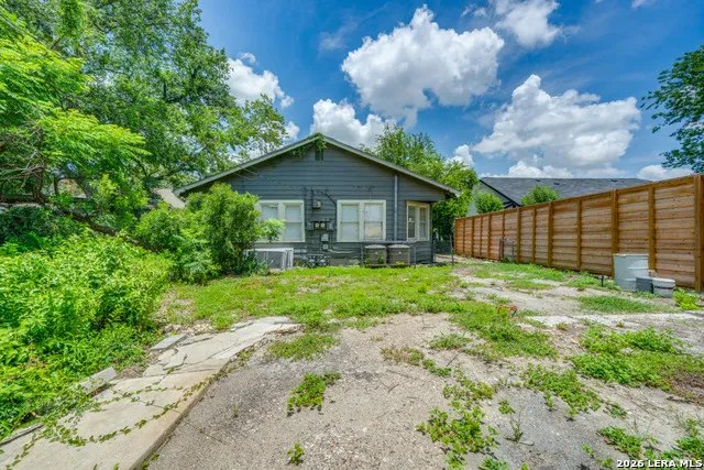 630 Bailey San Antonio, TX 78210