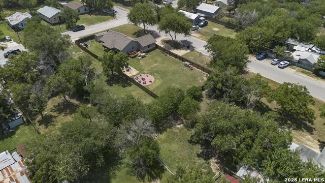355 S Plum Ave New Braunfels, TX 78130