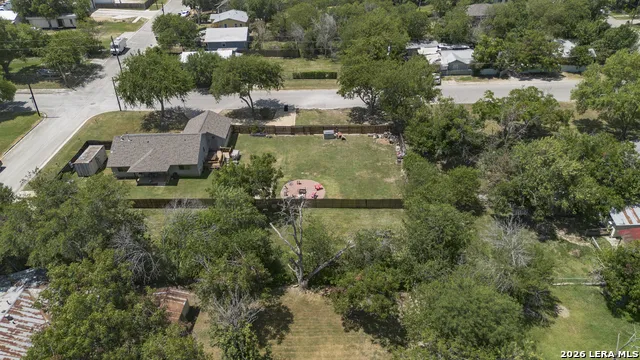 355 S Plum Ave New Braunfels, TX 78130