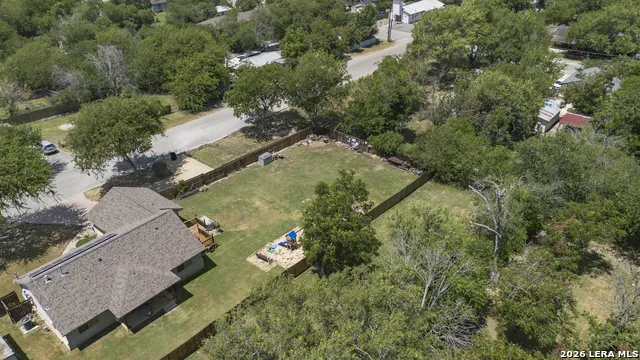 355 S Plum Ave New Braunfels, TX 78130
