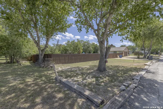 355 S Plum Ave New Braunfels, TX 78130