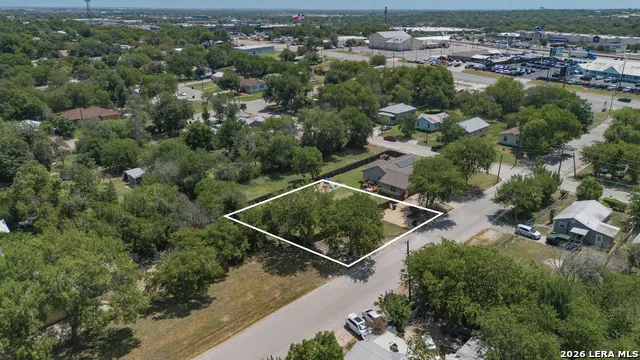 355 S Plum Ave New Braunfels, TX 78130