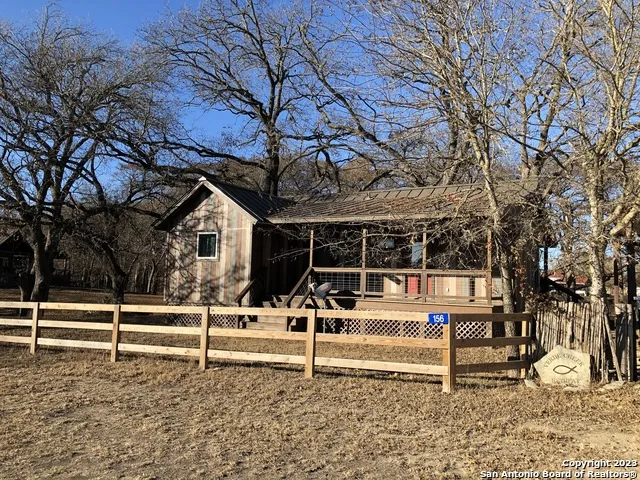 156 VERDE PARK BLVD Center Point, TX 78010